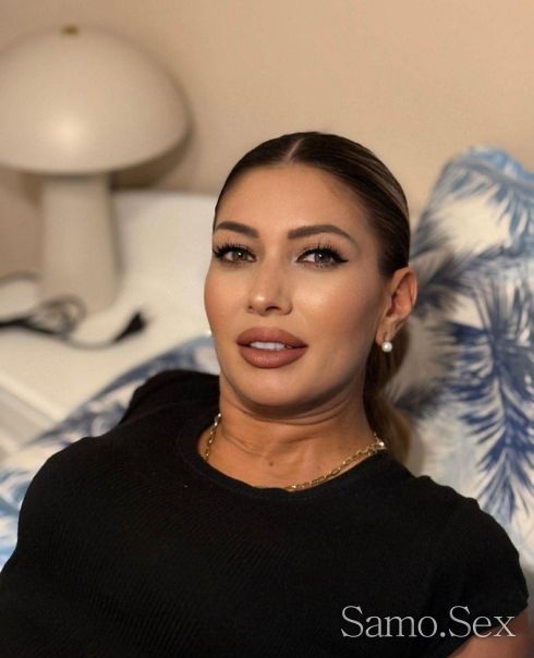 Цвети Нова в града 😘 -  снимка 4