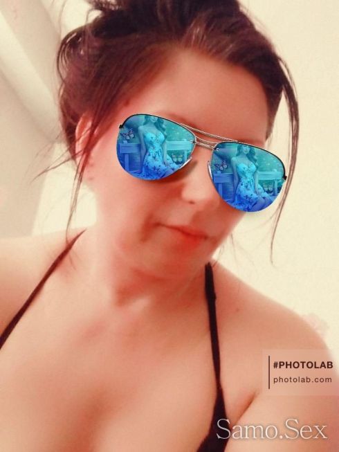 Френска в кола👅👀 -  снимка 2