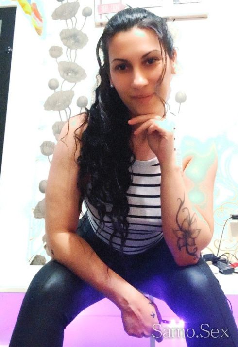 Нова в града коректна дама -  снимка 3