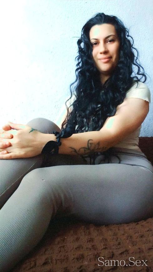 Нова в града коректна дама -  снимка 4