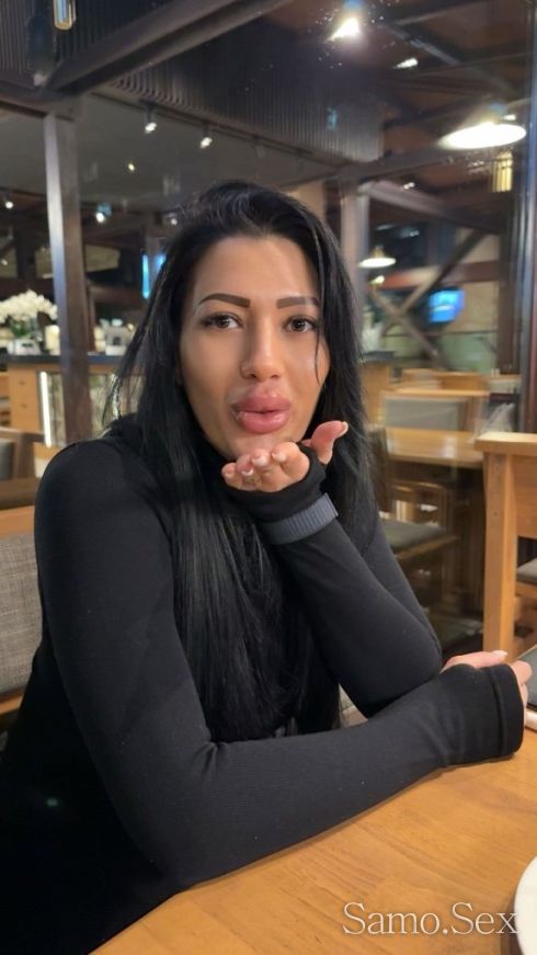 Гореща -  снимка 3