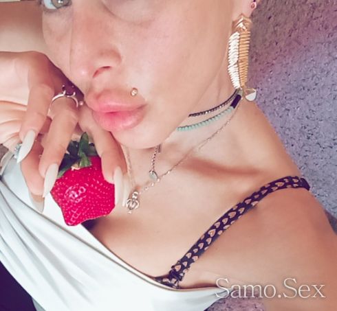 Феноменална нежна и красива масажистка ви очаква -  снимка 2