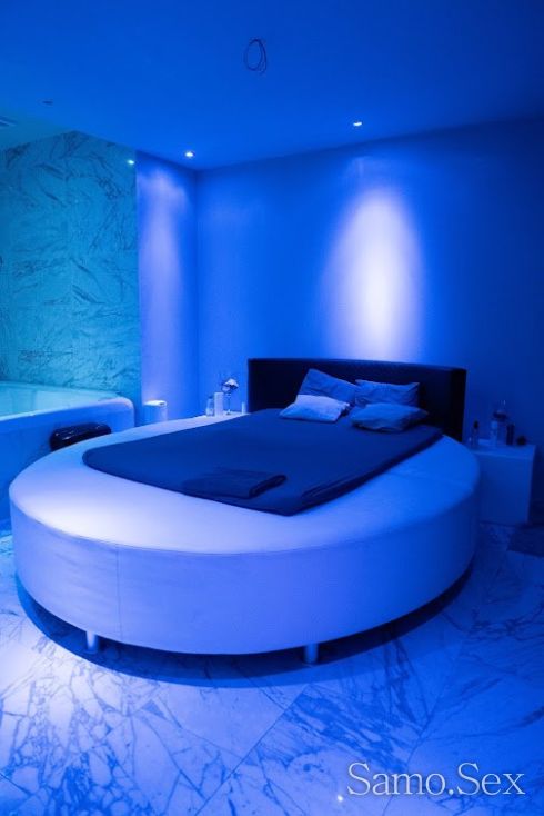 Търсим дами за еротичен масажен салон - Белгия -  снимка 4