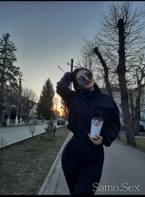 Малка Жадна  Нимфоманка За Кур -  снимка 12