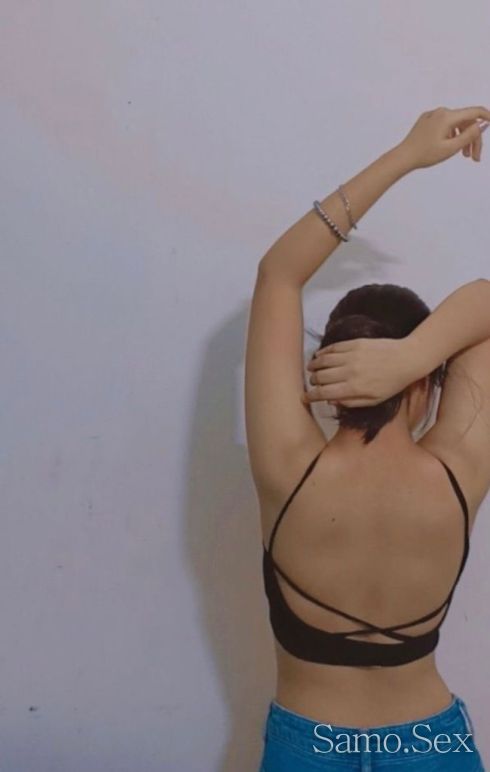 Императрица на свирката 🔞🫦 -  снимка 2
