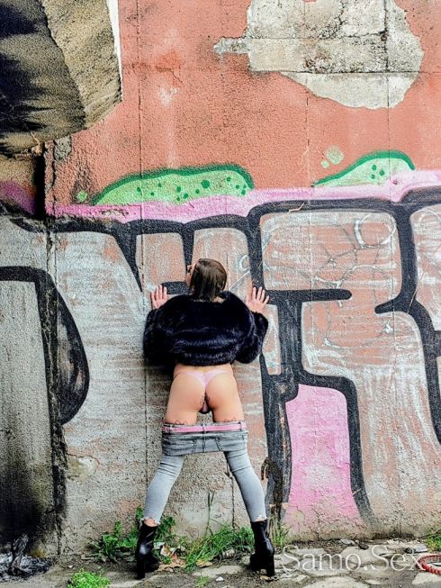 Курвичка 🫦 -  снимка 16