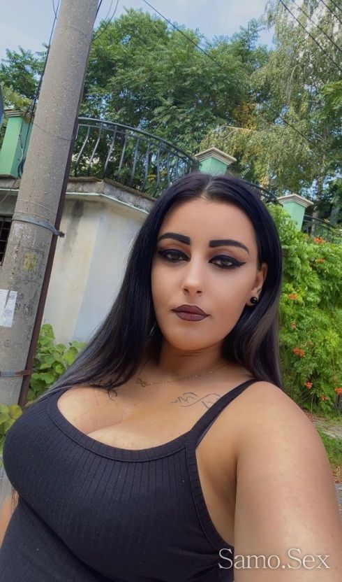 🥀Твоето момиче🥀 -  снимка 3