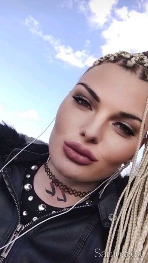 💋 „Търся страстни и дискретни срещи“ -  снимка 1