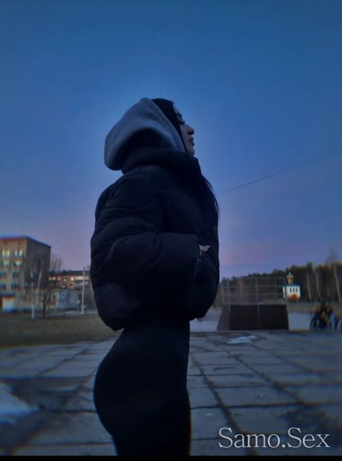 Малка Жадна  Нимфоманка За Кур -  снимка 11