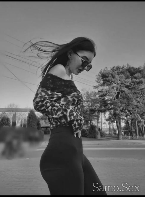 Малка Жадна  Нимфоманка За Кур -  снимка 5