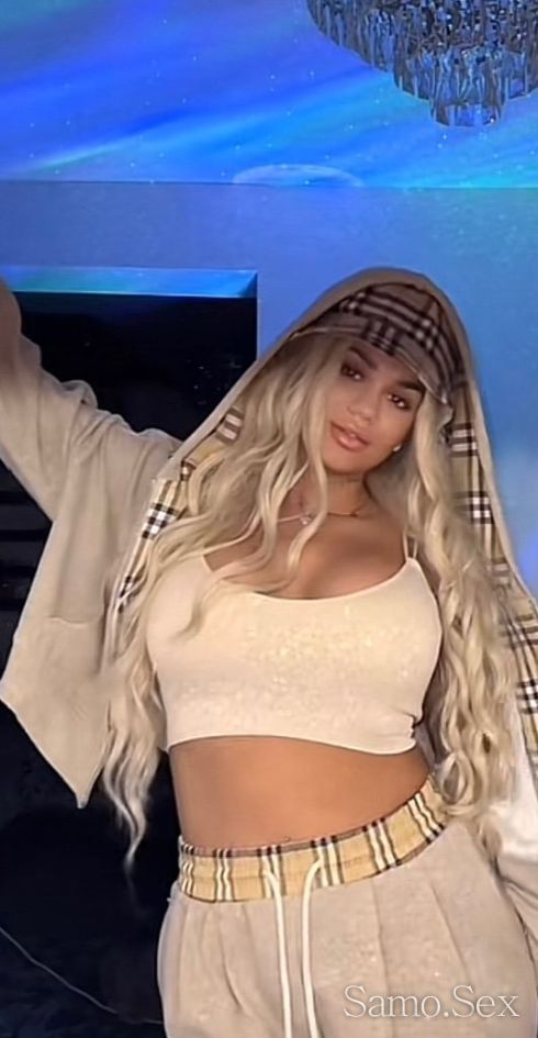 Шепот на желания 🌌 -  снимка 5