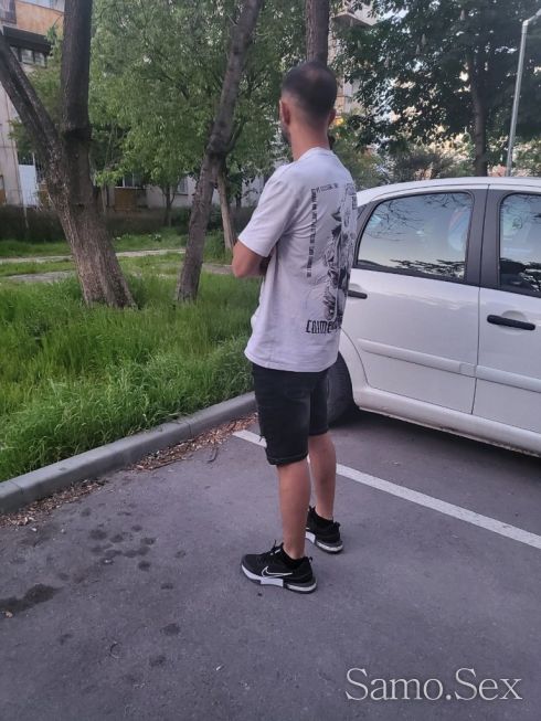 Млад и активен изпълнява всички ваши желания, позвъни☎️ -  снимка 1