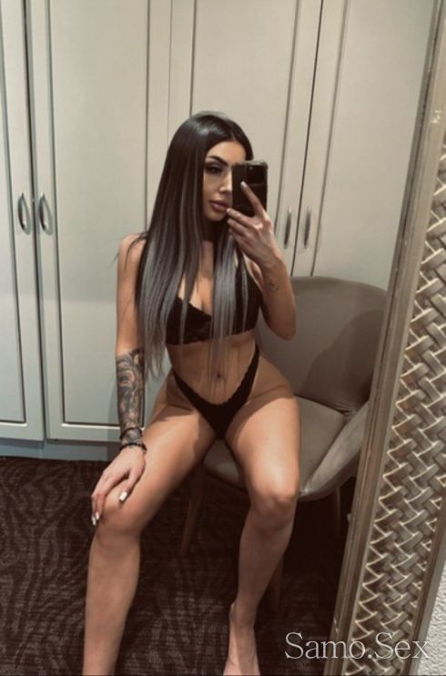 Vanessa Nova Za Purvi put 😍 -  снимка 4