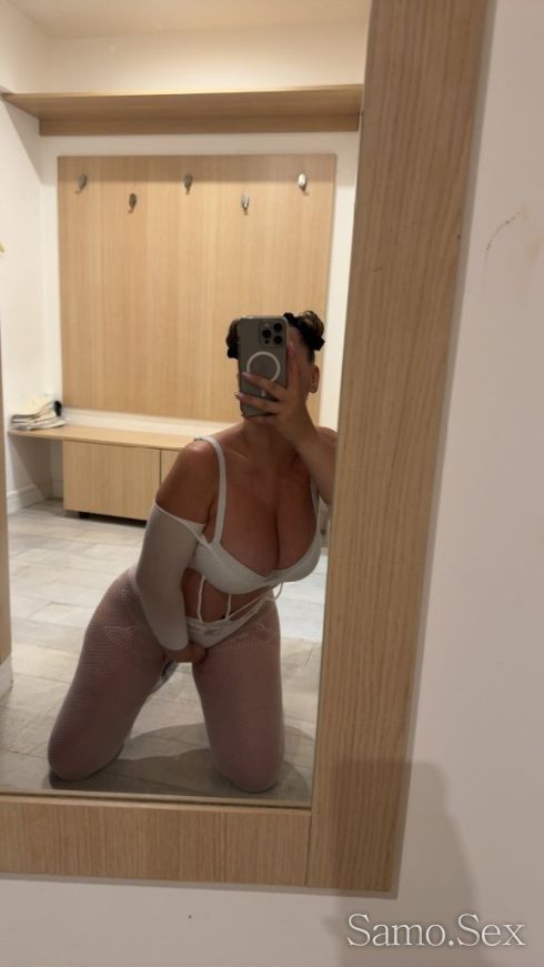 Luxury blonde for exclusive meetings -  снимка 2