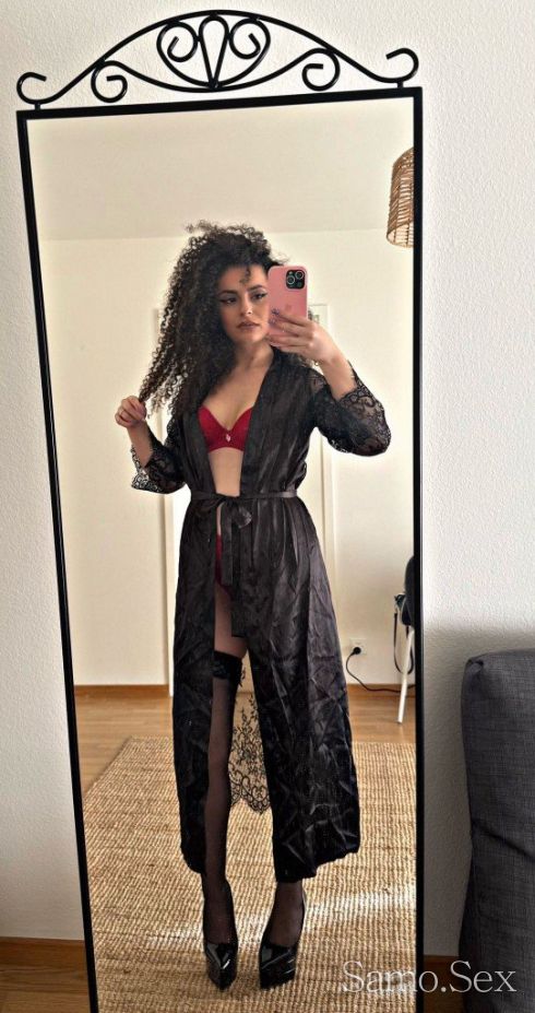 Naughty new Italian girl 🇮🇹🥵 -  снимка 1