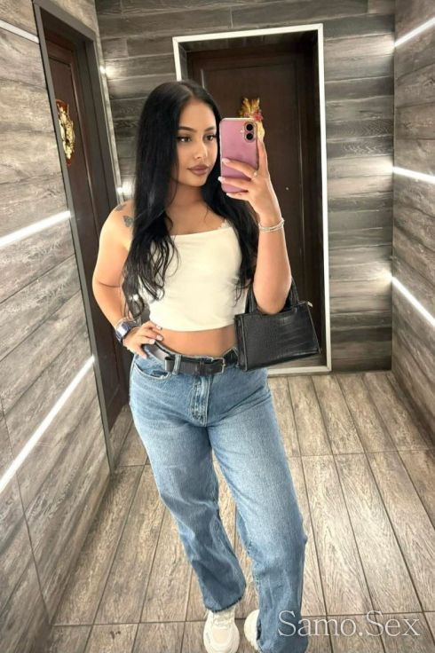 Тук сам за да те направя щастлив 😋🤤🤤🥵 -  снимка 1