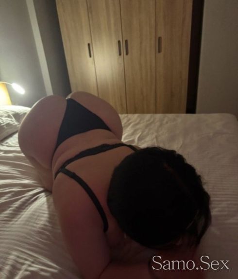 Страстната Сиси ❤️🤫 -  снимка 3