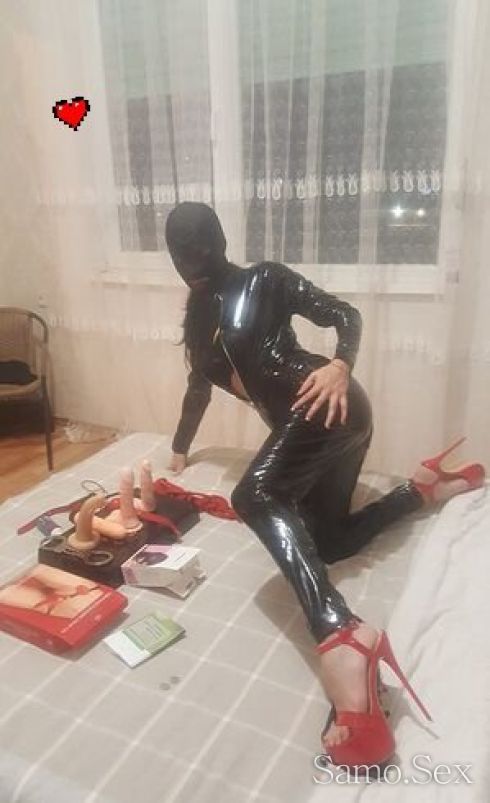 връзване игра с камшик.. Шамари. фетиш 30мин50EUR -  снимка 5