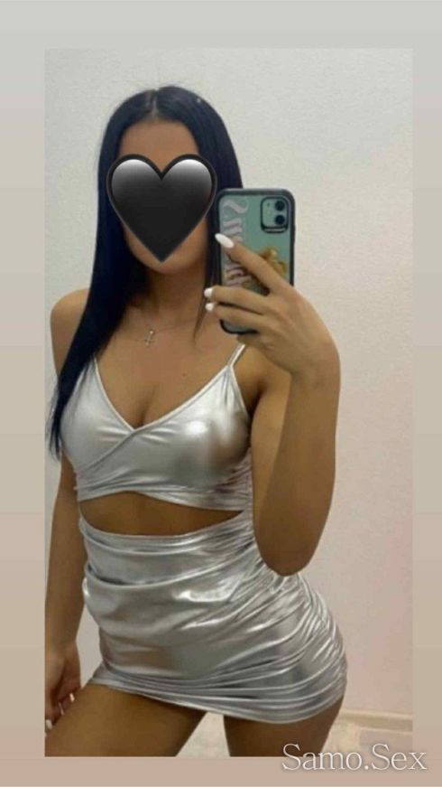 Само при мен може да изпиташ чувството да ти треперят краката🤭 -  снимка 2