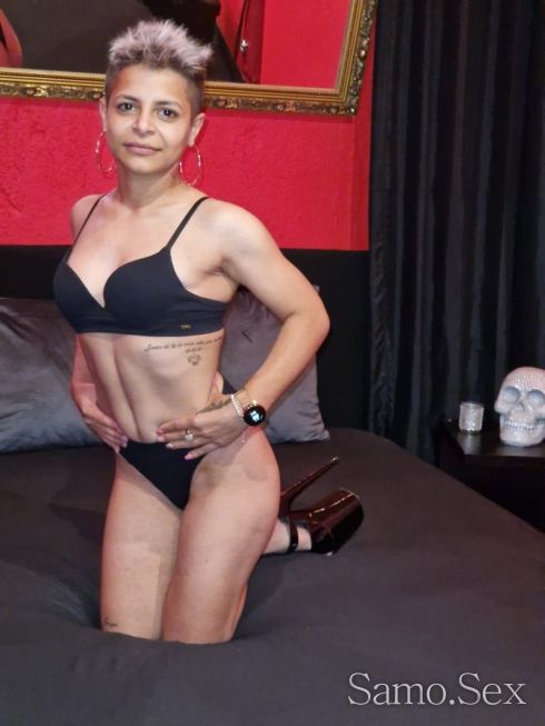 Дива луда и щастлива -  снимка 8