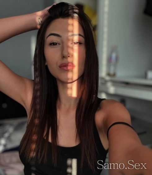 NEW GRIL ❤️🫢 -  снимка 2