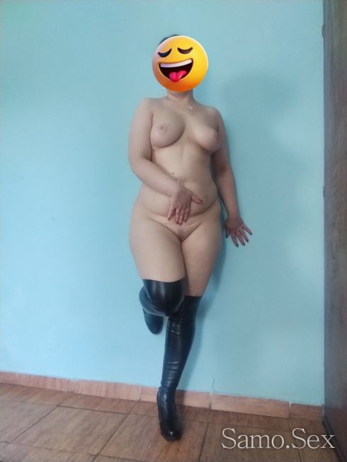 Секси изкусителка 😘😘😘 -  снимка 2