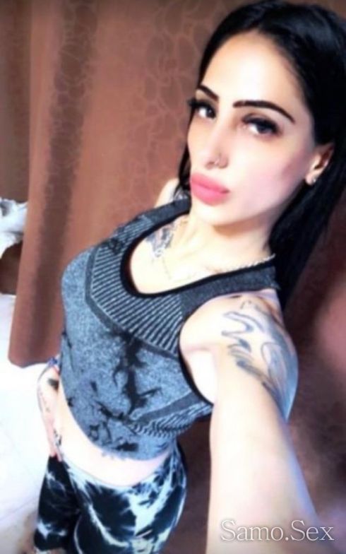 Само за малко тук -  снимка 1