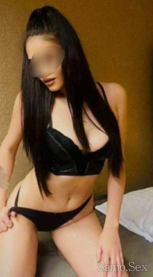 Секси и мокра за теб -  снимка 1