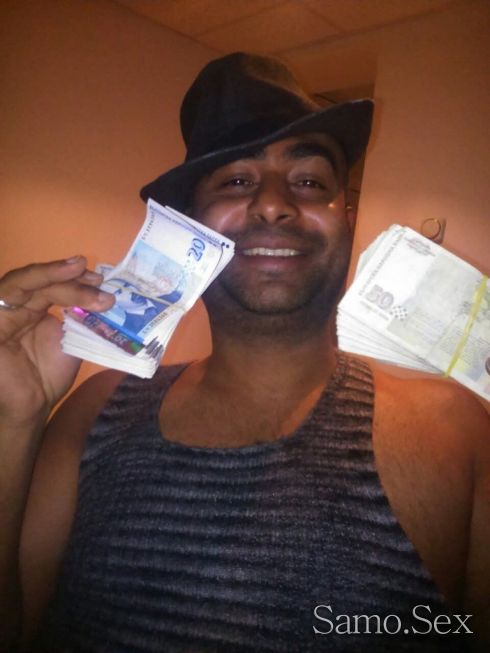 Жиголо за мъже и жени Само Активен имам и Колега -  снимка 3