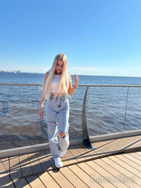 Elizabet 🔞 -  снимка 1