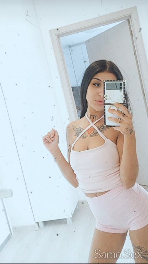 За малко при вас👅🩷 -  снимка 2