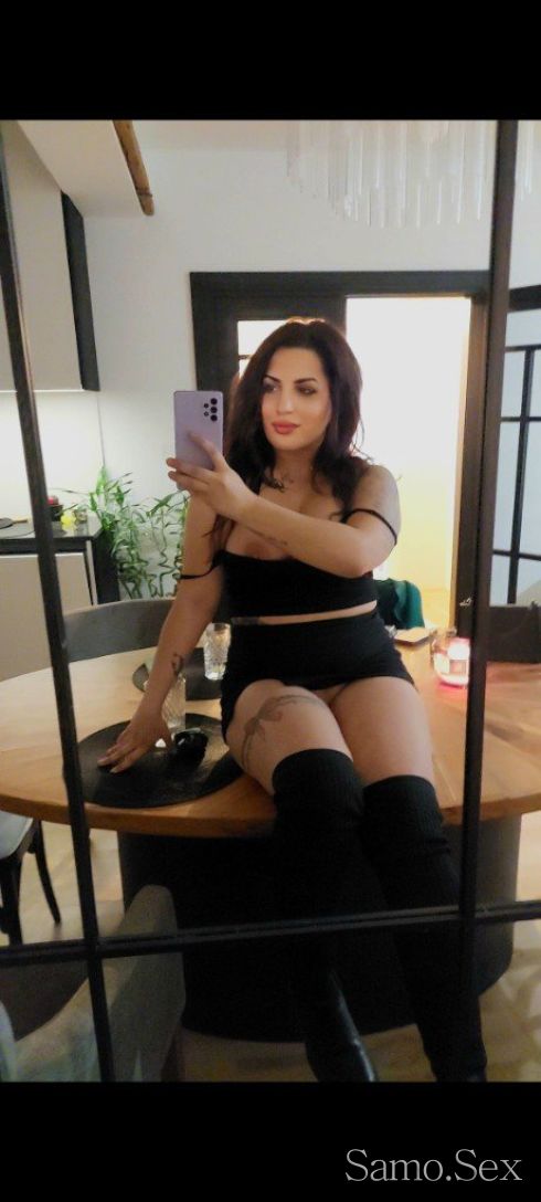 Новичка младичка и много Еблива -  снимка 1