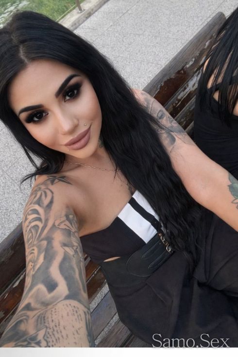 ✅ Emma ❤️ . ⚜️ 💜 -  снимка 1