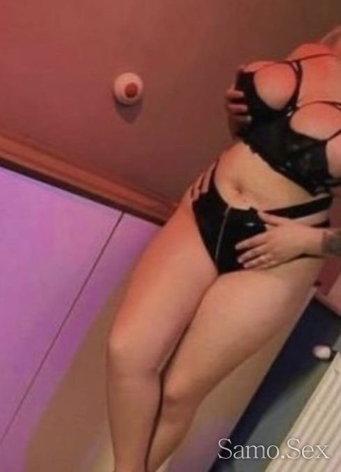 Богинята на френската любов😘 -  снимка 5