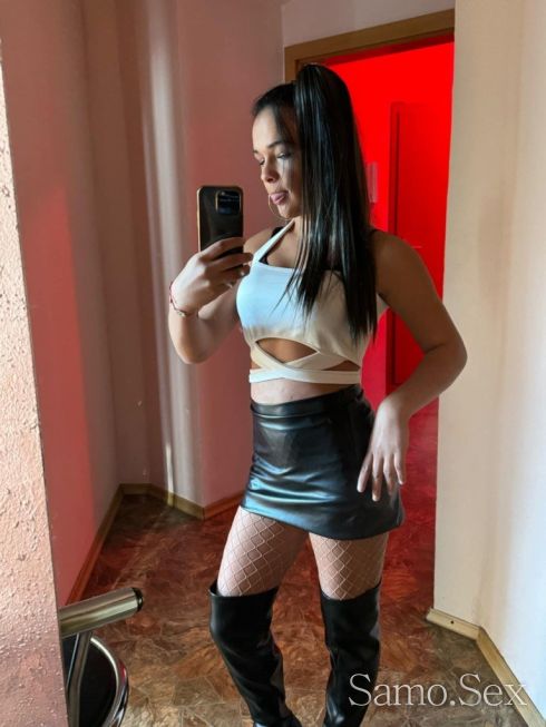 здравейте аз съм  Вики и съм тук  да се забавляваме 🥵❤️ -  снимка 2