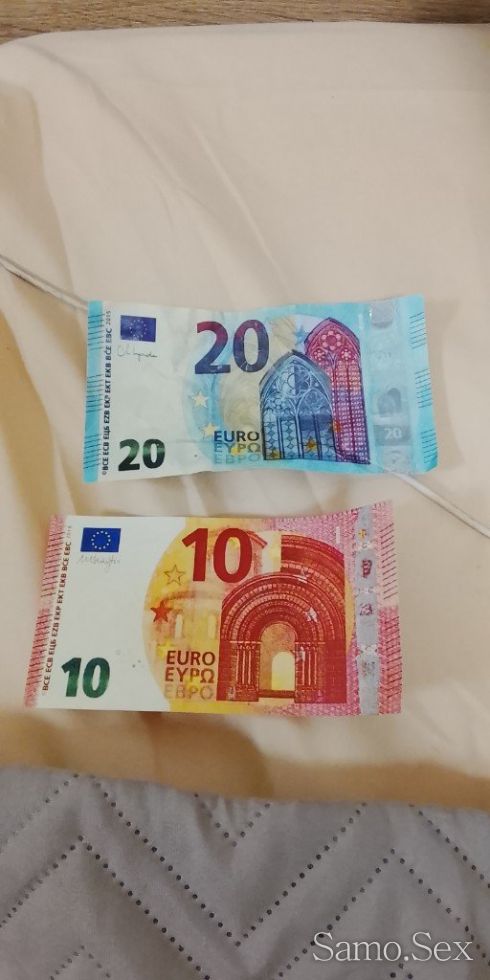 Внимание моля момичета прочети отдоло кво пише -  снимка 1