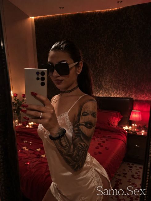 100 % REALNA🤩 TOP🫡 BRYNETKA🥵 -  снимка 1