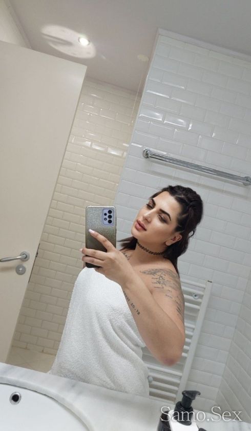 Секси миньонче 🤍 -  снимка 1