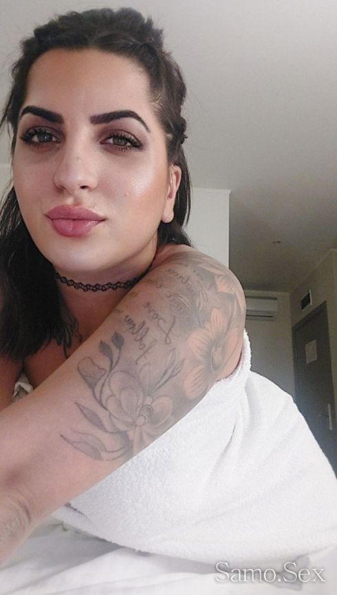 Секси миньонче 🤍 -  снимка 4