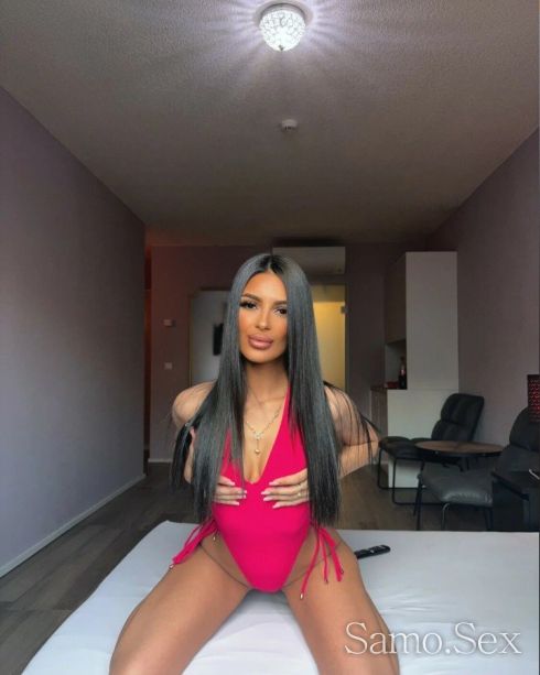 Party time 🍹💸💋 -  снимка 2