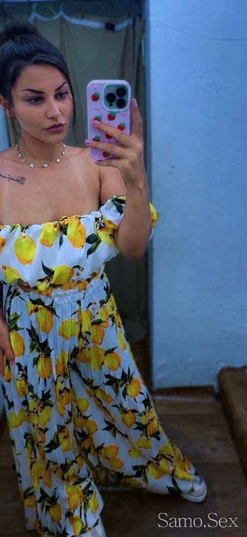 DANIELA TOP🔜💶 -  снимка 1