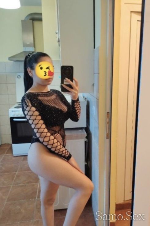 Мими нова в града🍌❤️ -  снимка 2