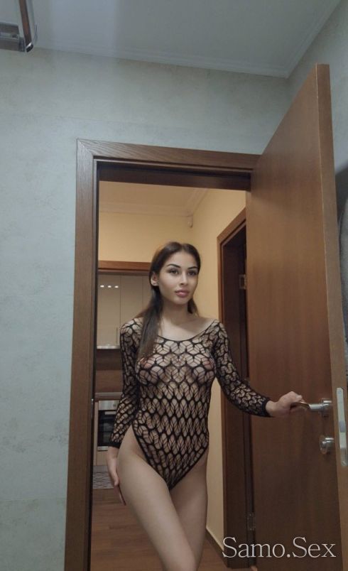 Лора 💋 -  снимка 4