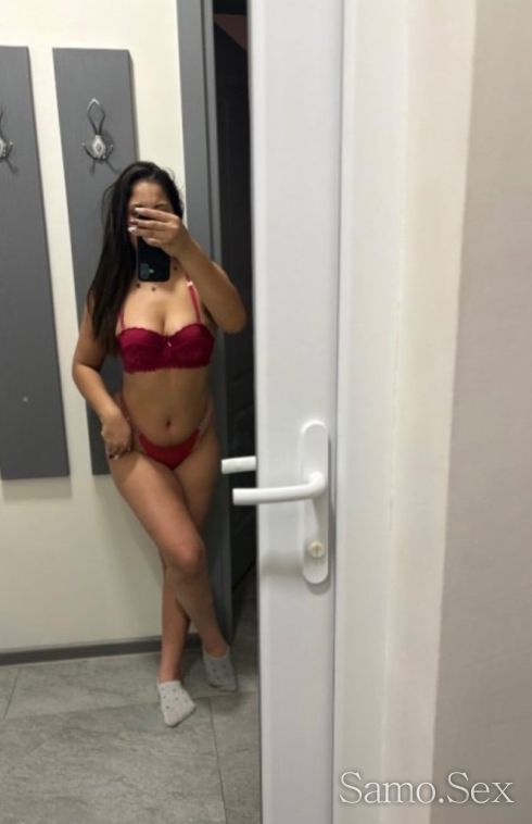 🔥naughty sex brunette🔥 -  снимка 1