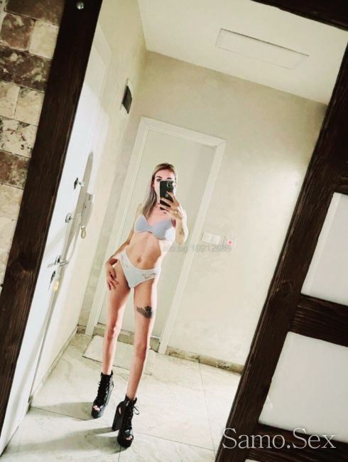 Страстна и гореща Секси палавница -  снимка 4