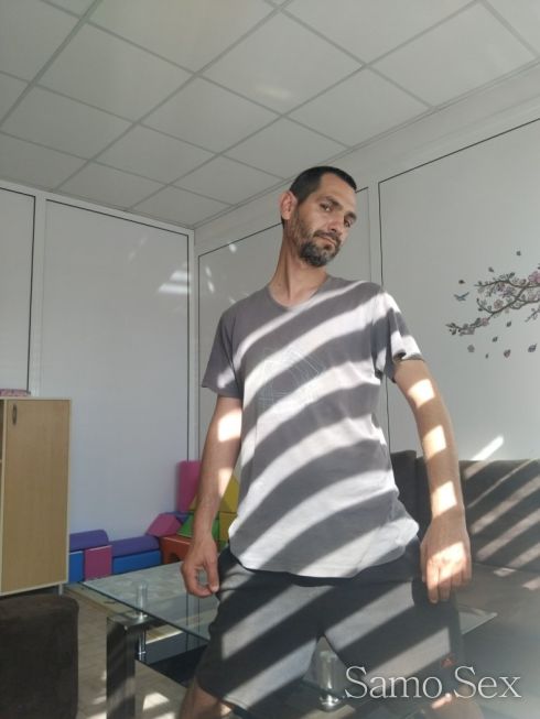 Търся палави жени да лижа предлагам 100 € на вечер -  снимка 6