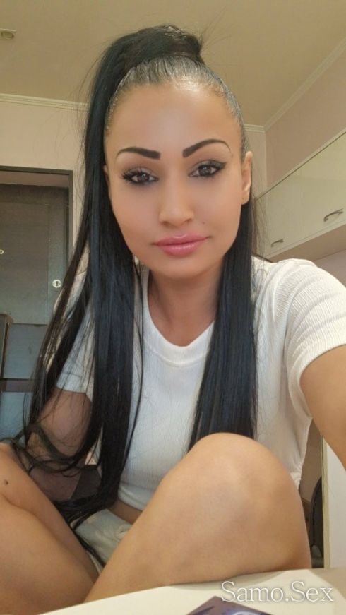 Debora🫦 -  снимка 5